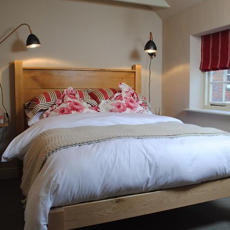 Courtyard Cottages Lymington, 2 Adults Only Экстерьер фото