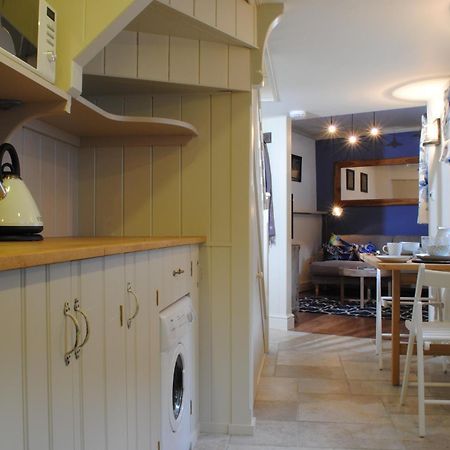 Courtyard Cottages Lymington, 2 Adults Only Экстерьер фото