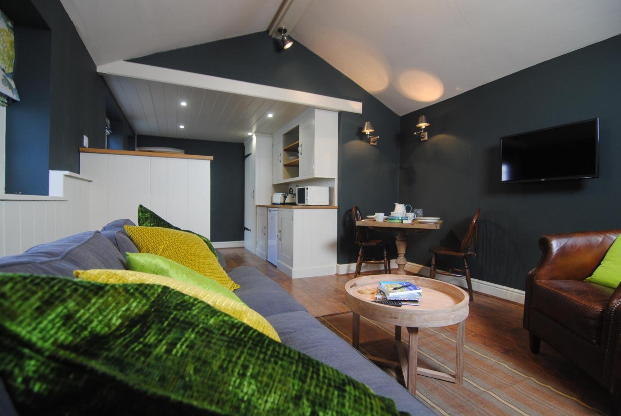 Courtyard Cottages Lymington, 2 Adults Only Экстерьер фото